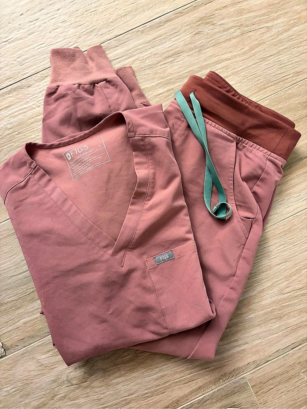 FIGS Technical Collection Set Mauve Small
